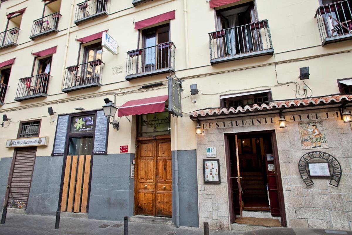 Hostal Abaaly Madrid Esterno foto